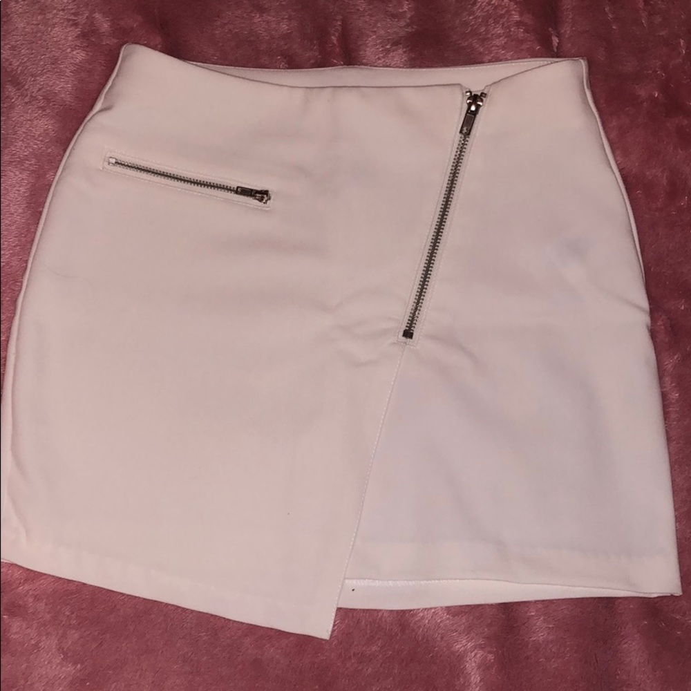 New with tags! White asymmetrical skirt